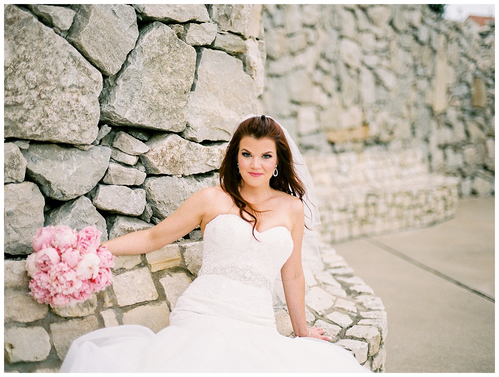 Piazza on the Green Bridal Portraits