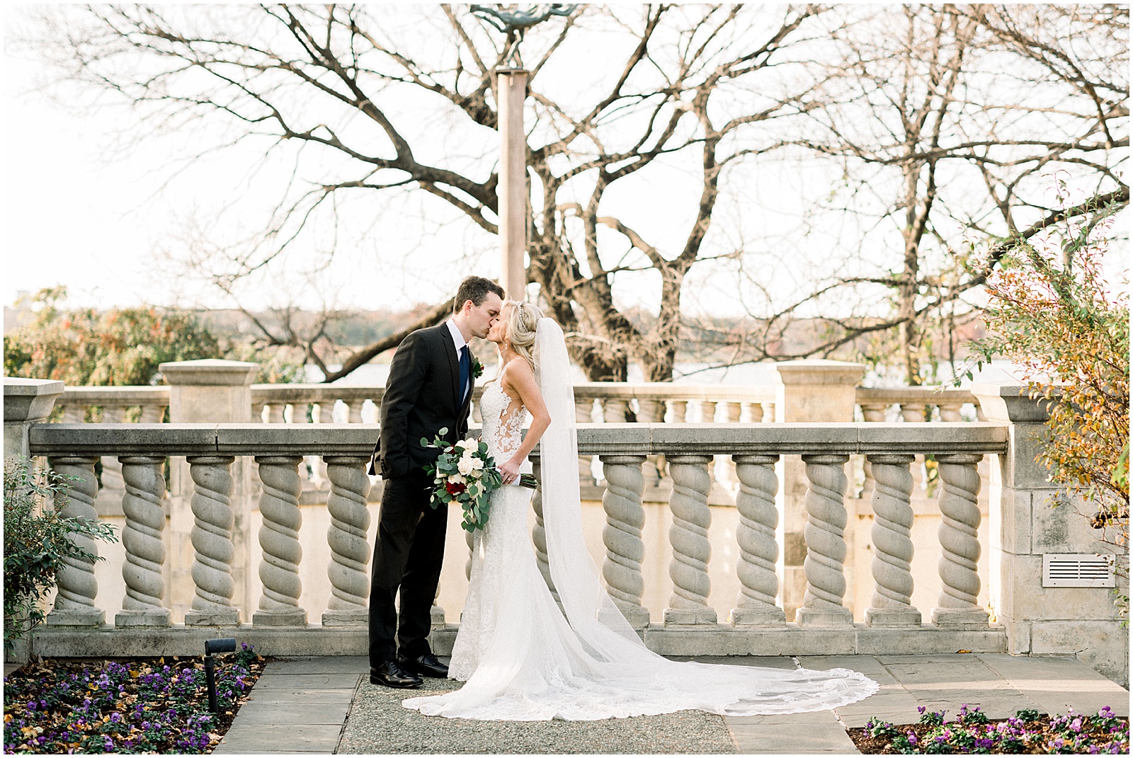 Intimate-Wedding-Dallas-Arboretum