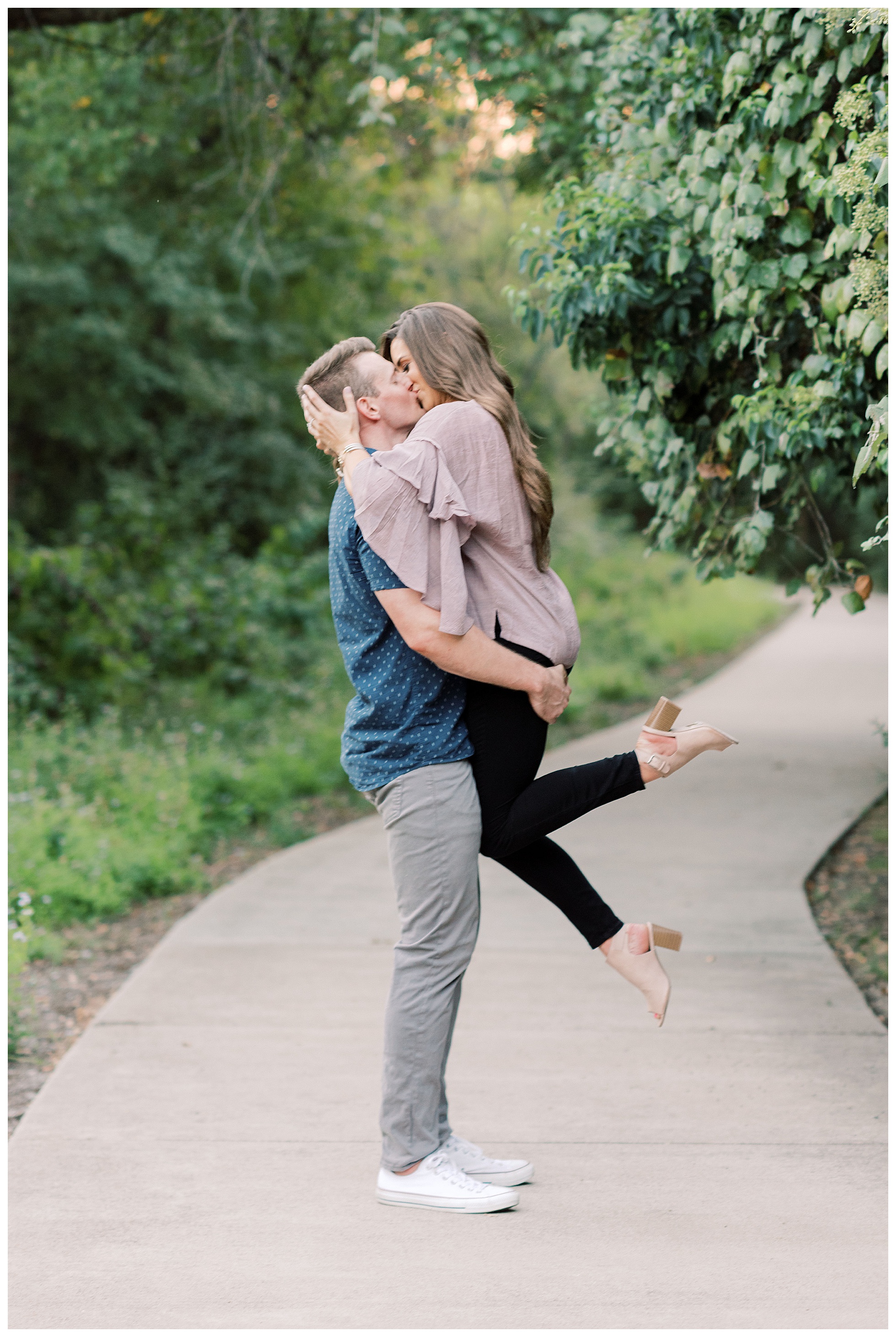 Engagement-Session-Downtown-Fort-Worth112.jpg